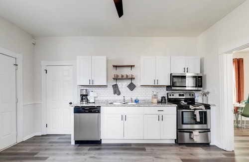 Manchester House | Charming 2-bedroom house with WiFi and AC in Richmond