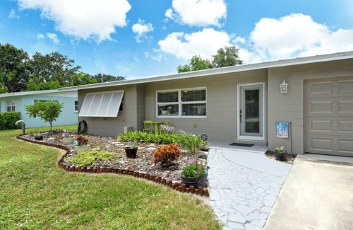 South Sarasota House | Charming 2-bedroom house with AC in Sarasota