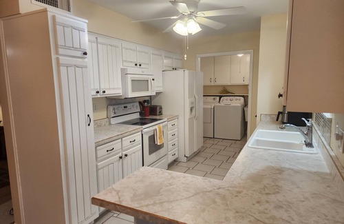Sun City House | Charming 2-bedroom House with WiFi and AZ Room in Fabulous Sun City