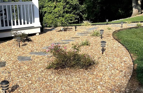 Traphill House | Charming 2-bedroom house located in the Blue Ridgen