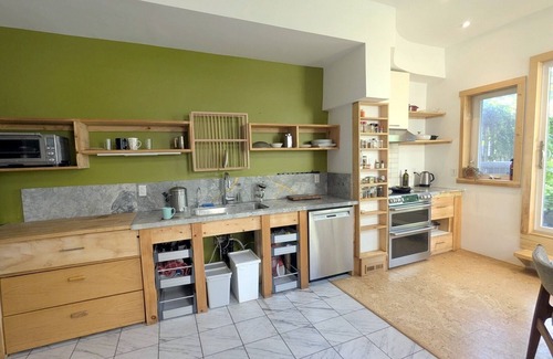 Brockton Village House | Charming 2-bedroom house in Brockton Village with Garden and Sauna