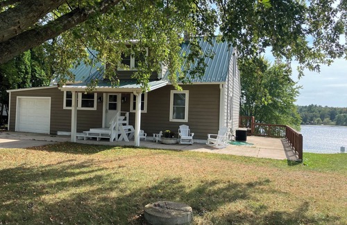 Jim Falls House | Charming 2-bedroom house in lovely Bloomer with AC