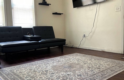 Detroit House | Charming 2-bedroom house with AC, WiFi in brilliant Detroit
