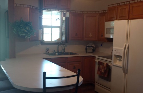 Checotah House | Charming 2-bedroom house with WiFi, AC near peaceful Lake Eufaula