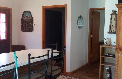 Checotah House | Charming 2-bedroom house with WiFi, AC near peaceful Lake Eufaula