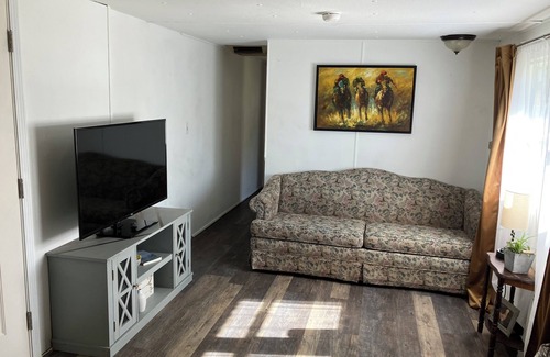 Heppner House | Charming 2-bedroom house in serene Heppner with AC, WiFi
