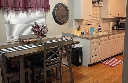 Jackson House | Charming 2-bedroom house in delightful Jackson with AC, WiFi