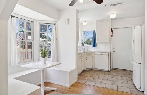 La Mesa House | Charming 2-bedroom house with AC, Cozy Retreat with Mountain View