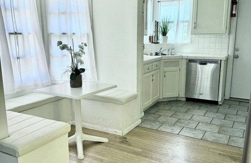 La Mesa House | Charming 2-bedroom house with AC, Cozy Retreat with Mountain View