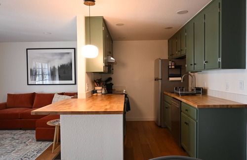 Langley House | Charming 2-bedroom house in downtown Langley.