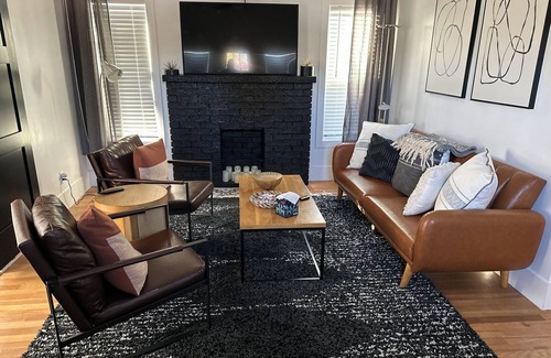 Coronado House | Charming 2-bedroom house in historic Coronado neighborhood