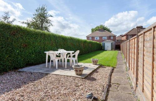 Ibstock Apartment | Charming 2-Bedroom House Ibstock, Leicester