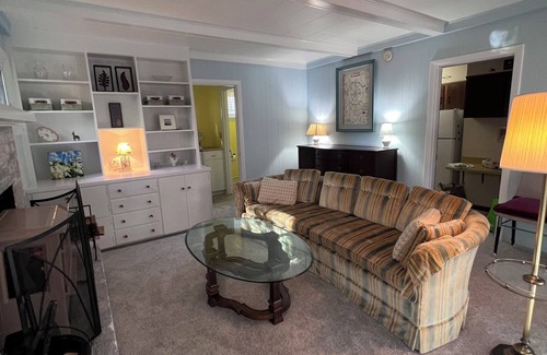 Bath House | Charming 2-bedroom house in small-town neighborhood