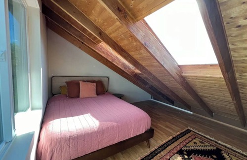 Ojai House | Charming 2-bedroom house in Ojai with views of an orange grove