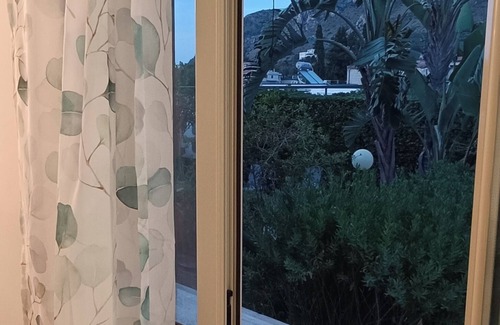 Aspra House | Charming 2-bedroom house in amazing Aspra