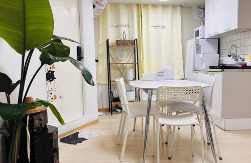 Jongno-dong House | Charming 2-bedroom house in amazing Seoul