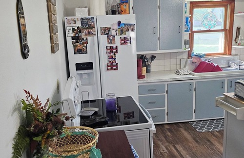 Balaton House | Charming 2-bedroom house w/WiFi, AC in Balaton near Marshall, MN, pet friendly