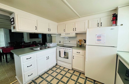 Dover House | Charming 2-bedroom house by the lake in Dover TN