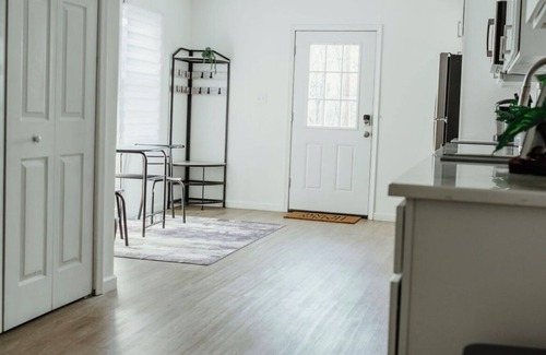 Easton House | Charming 2-bedroom house in serene Easton with WiFi, AC