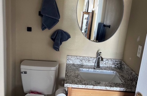 Parker House | Charming 2-bedroom house in lovely Parker with WiFi