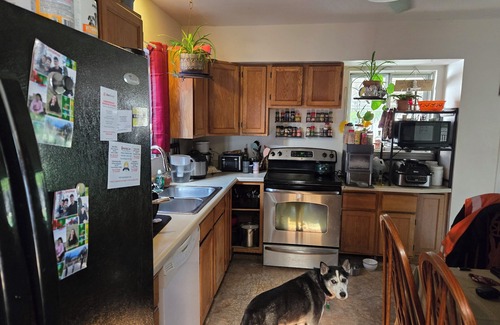 Pueblo House | Charming 2-bedroom house in gorgeous Pueblo with WiFi