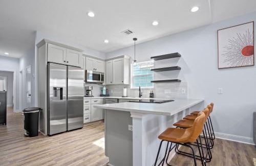 Dickinson House | Charming 2-bedroom house with WiFi, AC in marvelous San Leon