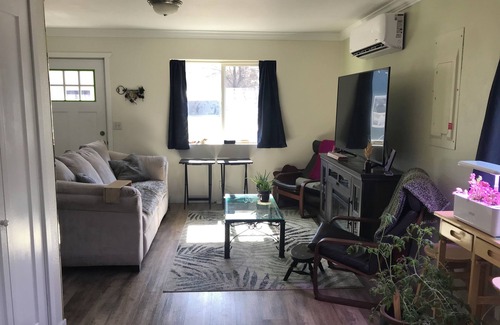 Selah House | Charming 2-bedroom house with AC and WiFi in delightful Selah
