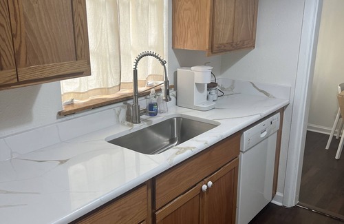 Virginia Park House | Charming 2-bedroom house in wonderful South Tampa with WiFi, AC