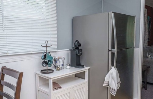 Urbana House | Charming 2-bedroom house in welcoming Urbana with AC, WiFi