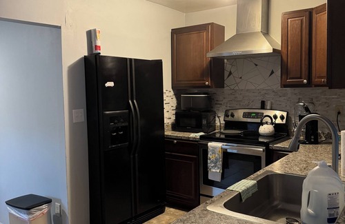 Yakima House | Charming 2-bedroom house with WiFi, AC in Yakima