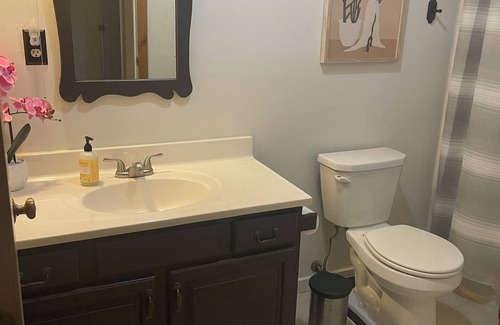 McIndoe Falls Apartment | Charming 2 bedroom in picturesque village