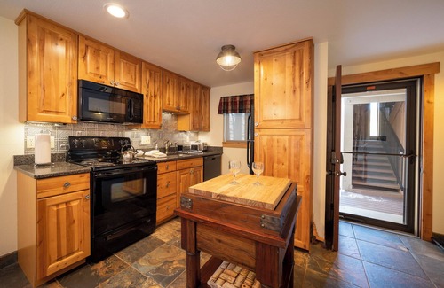 Winter Park Condo | Charming 2 bedroom, in-floor heat and close to Main Street