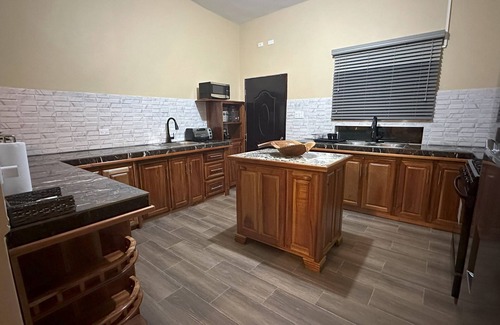 Wiltshire House | Charming 2-bedroom house with AC and WiFi near Montego Bay