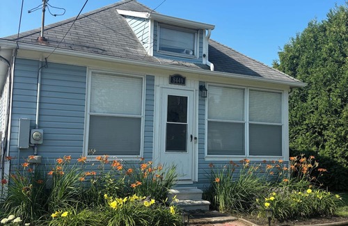 Fair Haven Cottage | Charming 2-bedroom lakefront cottage in Ira, along Anchor Bay with AC