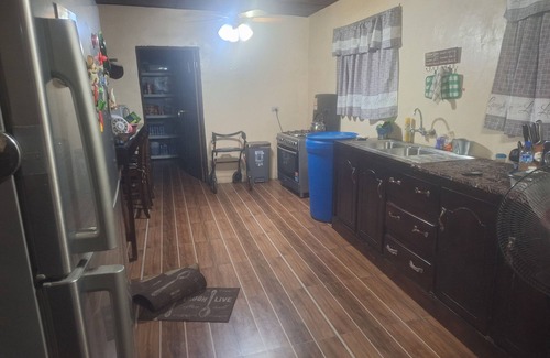 Marshall House | Charming 2-bedroom house with WiFi, AC in nice Marshall Hwy
