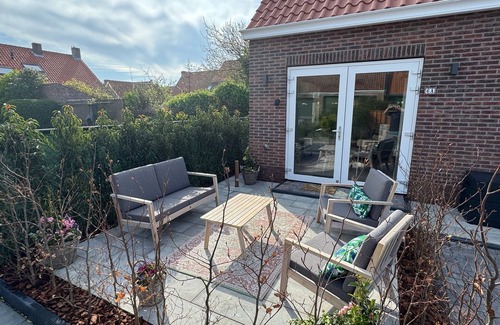 Westkapelle House | Charming 2-bedroom house with WiFi and AC in adorable Westkapelle