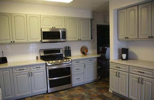 Payette House | Charming 2-bedroom one bath house in marvelous Payette, with city views AC, WiFi