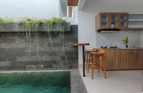 Lodtunduh Villa | Charming 2-bedroom private pool villa in marvelous Bali with WiFi, AC