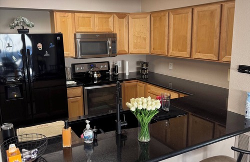 Barker House | Charming 2-bedroom, private, pool house in fantastic Houston