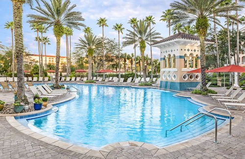 Williamsburg Resort | Charming 2-bedroom resort in enchanting Orlando with fitness room, AC