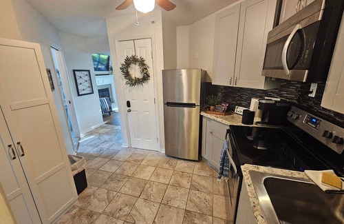 Madison House | Charming 2 bedroom retreat!