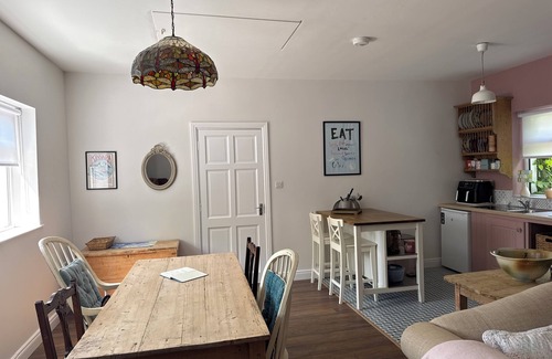 Kinvara Cottage | Charming 2-bedroom shabby chic cottage in beautiful Kinvara.