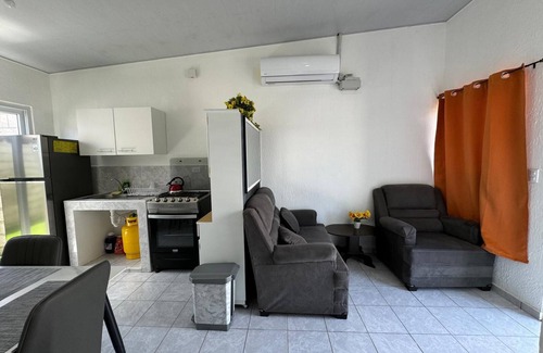 Isla Conchagaita House | Charming 2-bedroom house with AC, WiFi + everything else you need in San Miguel