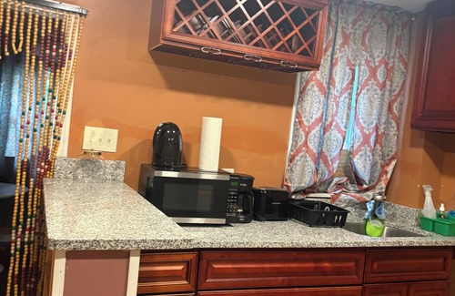 Wilmington House | Charming 2-bedroom townhome in Wilmington with WiFi, close to riverfront.