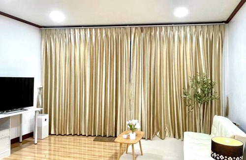 Khlung House | Charming 2-bedroom house with WiFi, AC in pleasant Tambon Khlung