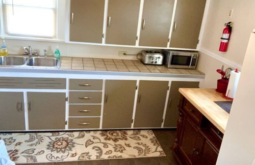 Lakewood House | Charming 2-Bedroom Thoreau Lower