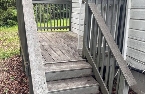 Church Street House | Charming 2-bedroom Tiny Home in Riverdale with WiFi and AC near the airport.