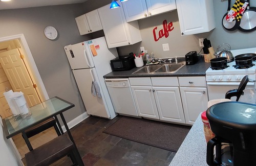 Fells Point House | Charming 2-bedroom townhome with WiFi, AC in awesome Fells Point Baltimore