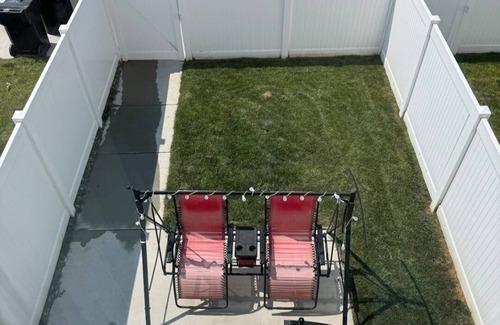 Billings House | Charming 2-bedroom townhome with WiFi, AC/Heat in delightful Billings