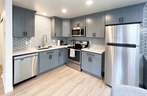 Olde Town House | Charming 2-bedroom townhome in beautiful Issaquah with WiFi, AC